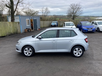 Used Skoda Fabia 2015 for sale - 77610627: Photo