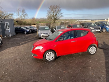 Used Chrysler Ypsilon 2013 for sale - 76578132: Photo