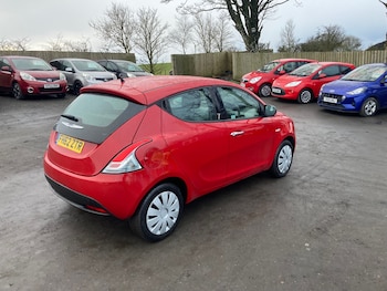 Used Chrysler Ypsilon 2013 for sale - 77570896: Photo