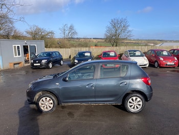 Used Dacia Sandero 2015 for sale - 77836678: Photo