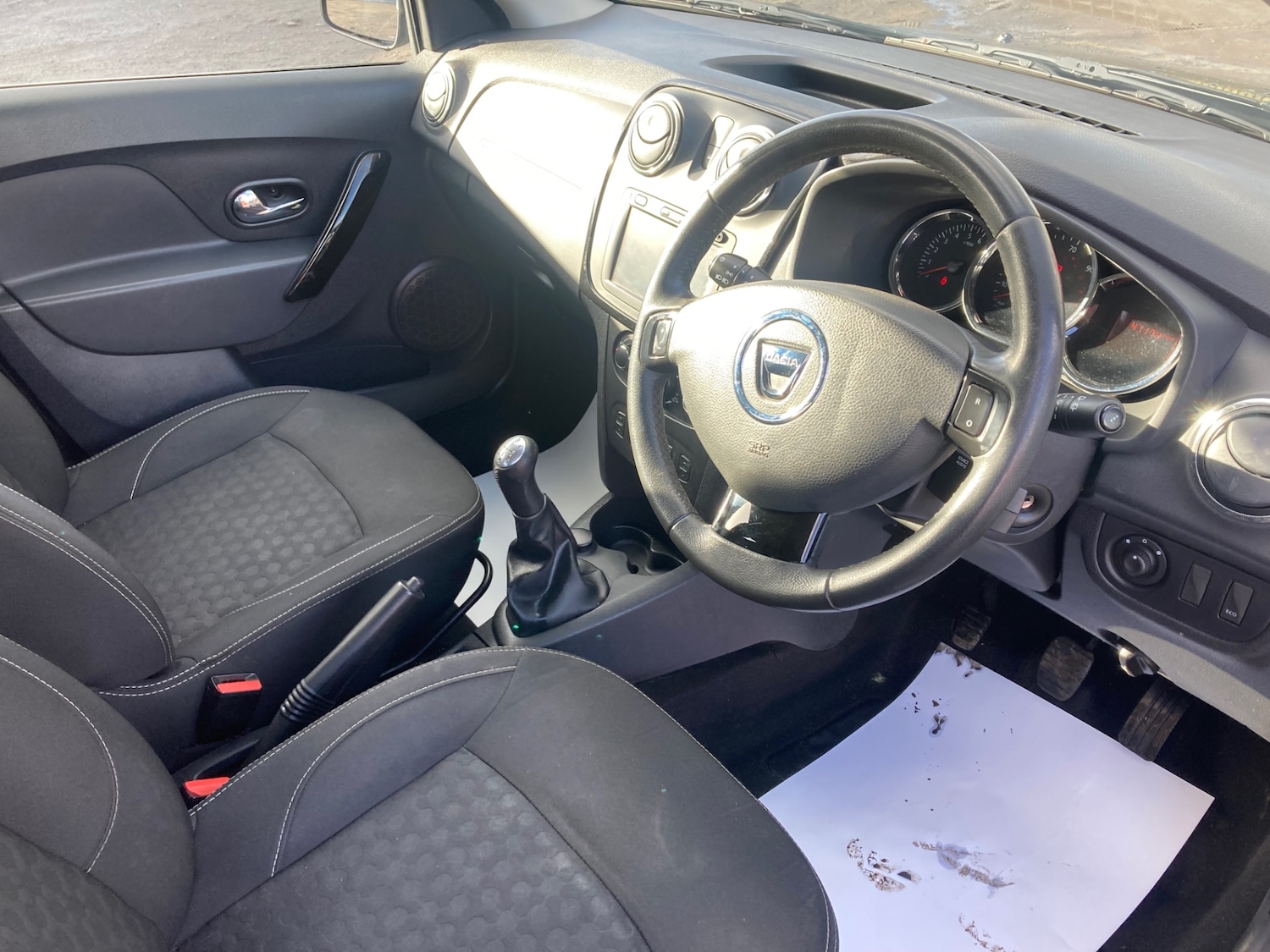 Used Dacia Sandero 2015 for sale - 77836678: Photo 7