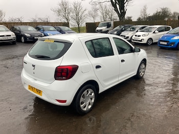 Used Dacia Sandero 2017 for sale - 77483751: Photo