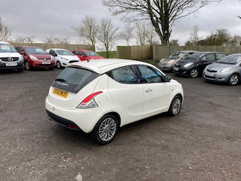 Used Chrysler Ypsilon 2012 for sale - 76555109: Photo