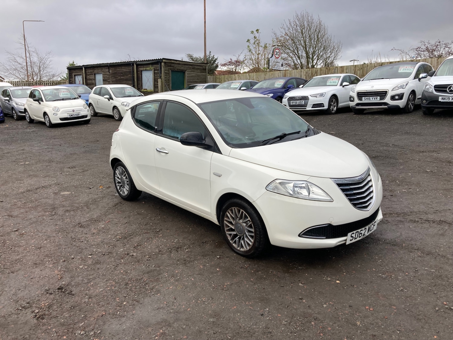 Used Chrysler Ypsilon 2012 for sale - 76555109: Photo 5