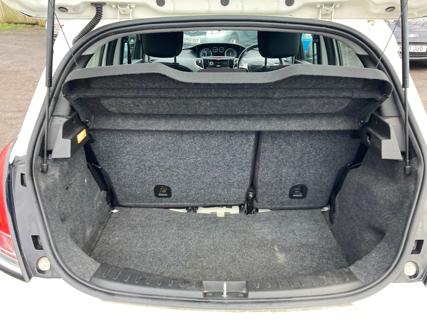 Used Chrysler Ypsilon 2012 for sale - 76555109: Photo 9