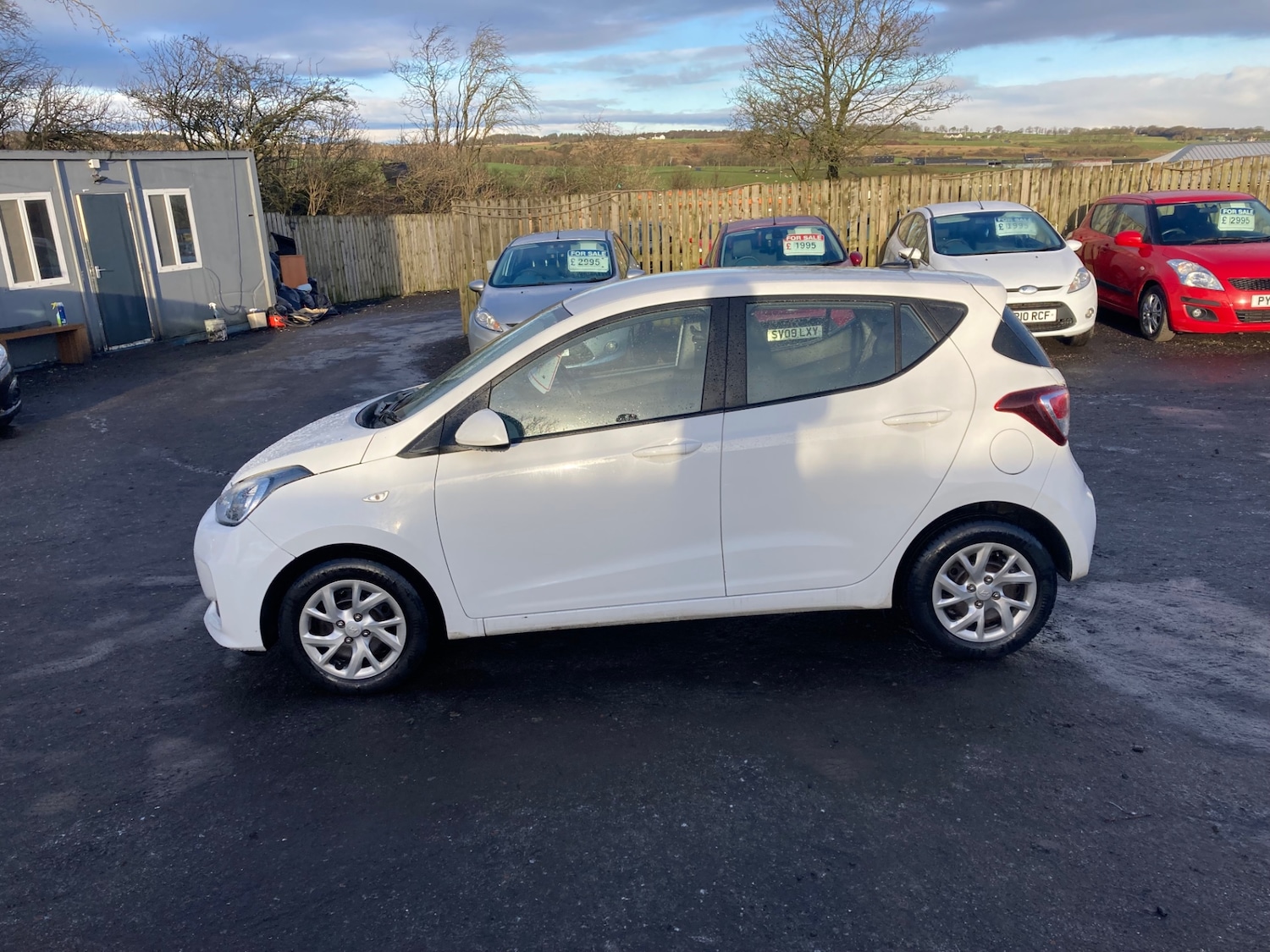 Used Hyundai i10 2019 for sale - 77129274: Photo 2