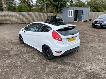 Used Ford Fiesta 2010 for sale - 75700351: Photo