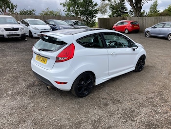 Used Ford Fiesta 2010 for sale - 75700351: Photo