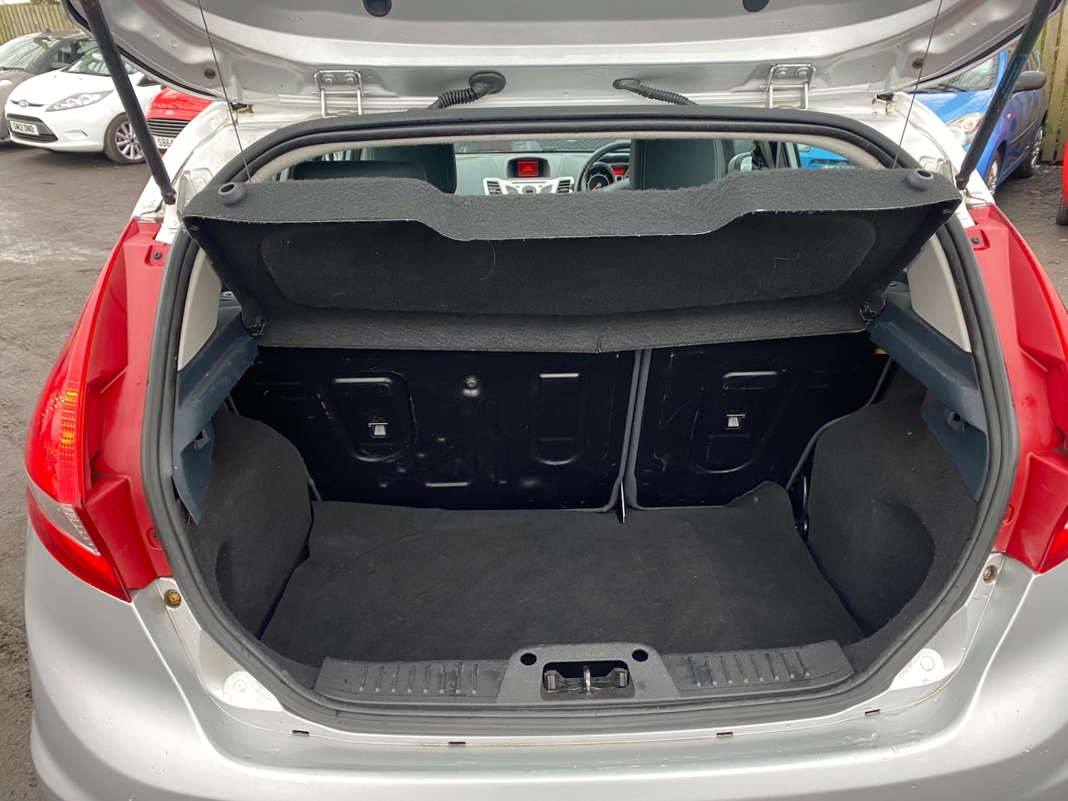 Used Ford Fiesta 2010 for sale - 76720376: Photo 9