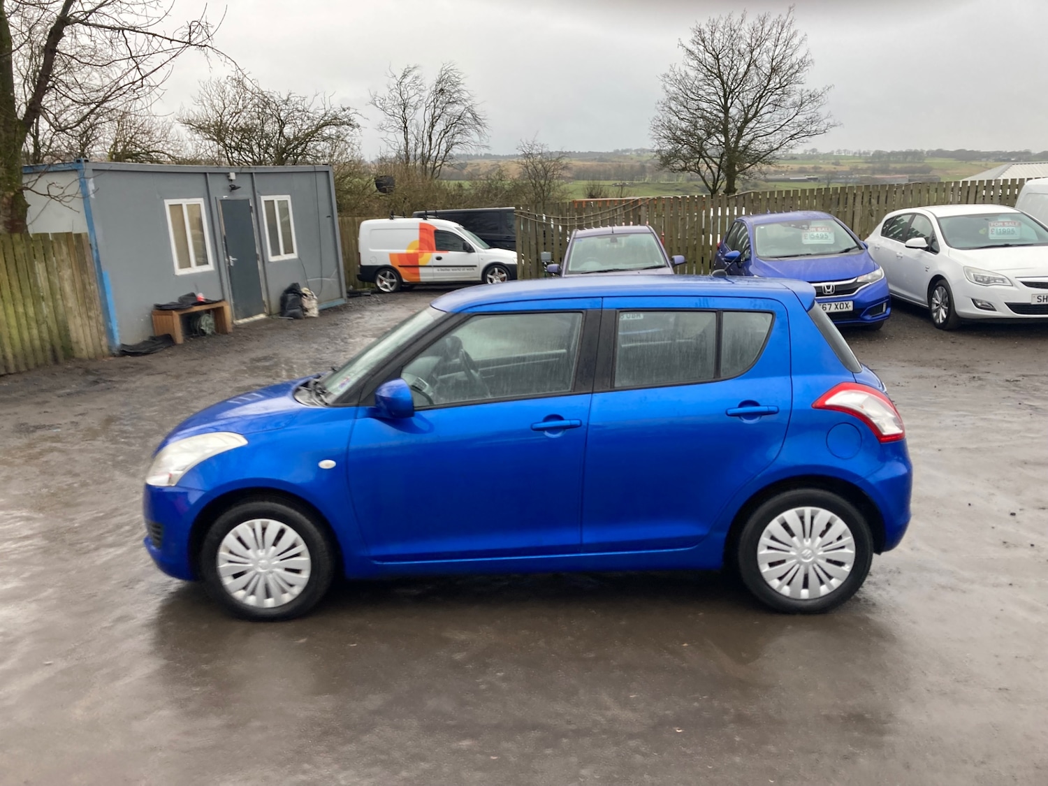 Used Suzuki Swift 2012 for sale - 77420295: Photo 2