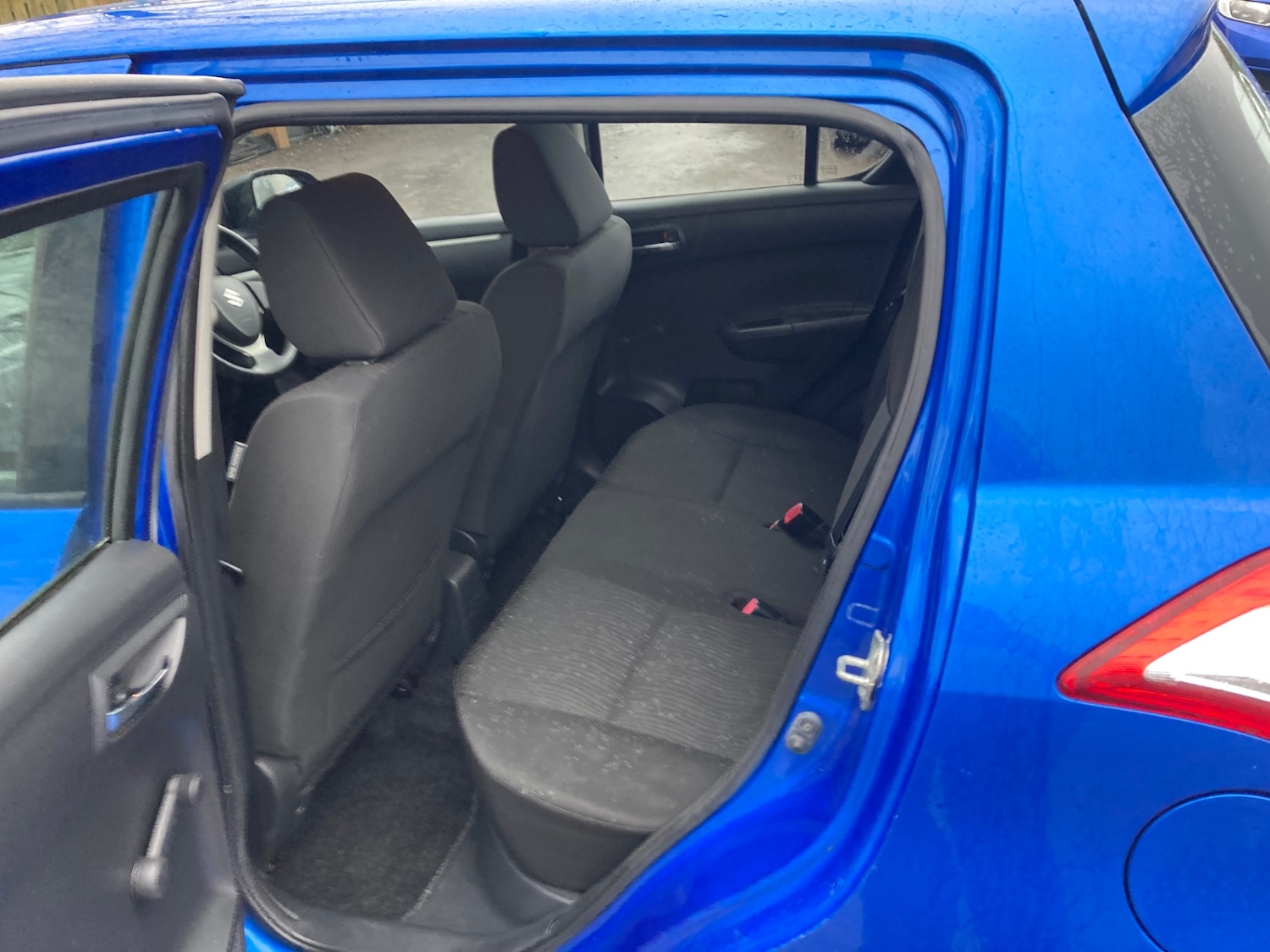 Used Suzuki Swift 2012 for sale - 77420295: Photo 9