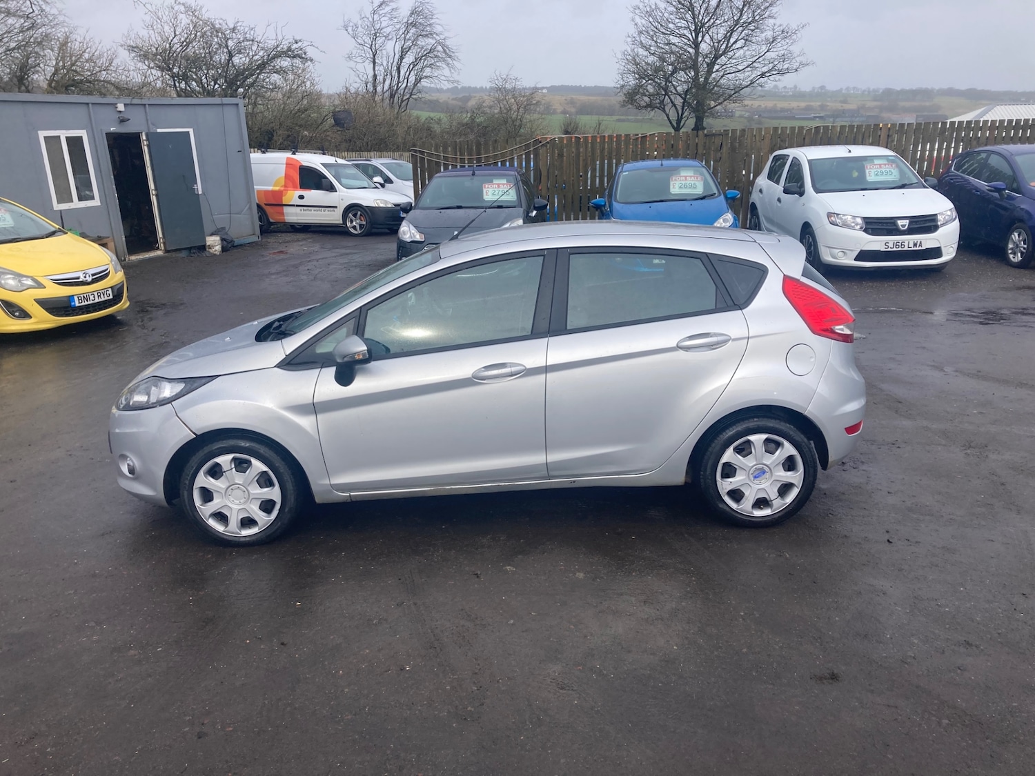 Used Ford Fiesta 2011 for sale - 77676897: Photo 2