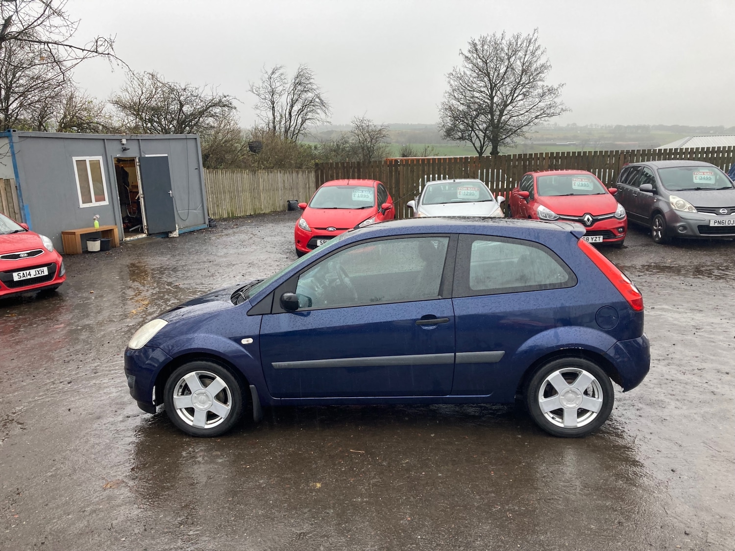 Used Ford Fiesta 2005 for sale - 76611394: Photo 2