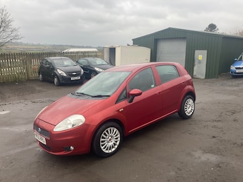 Used Fiat Grande Punto 2010 for sale - 77318698: Photo