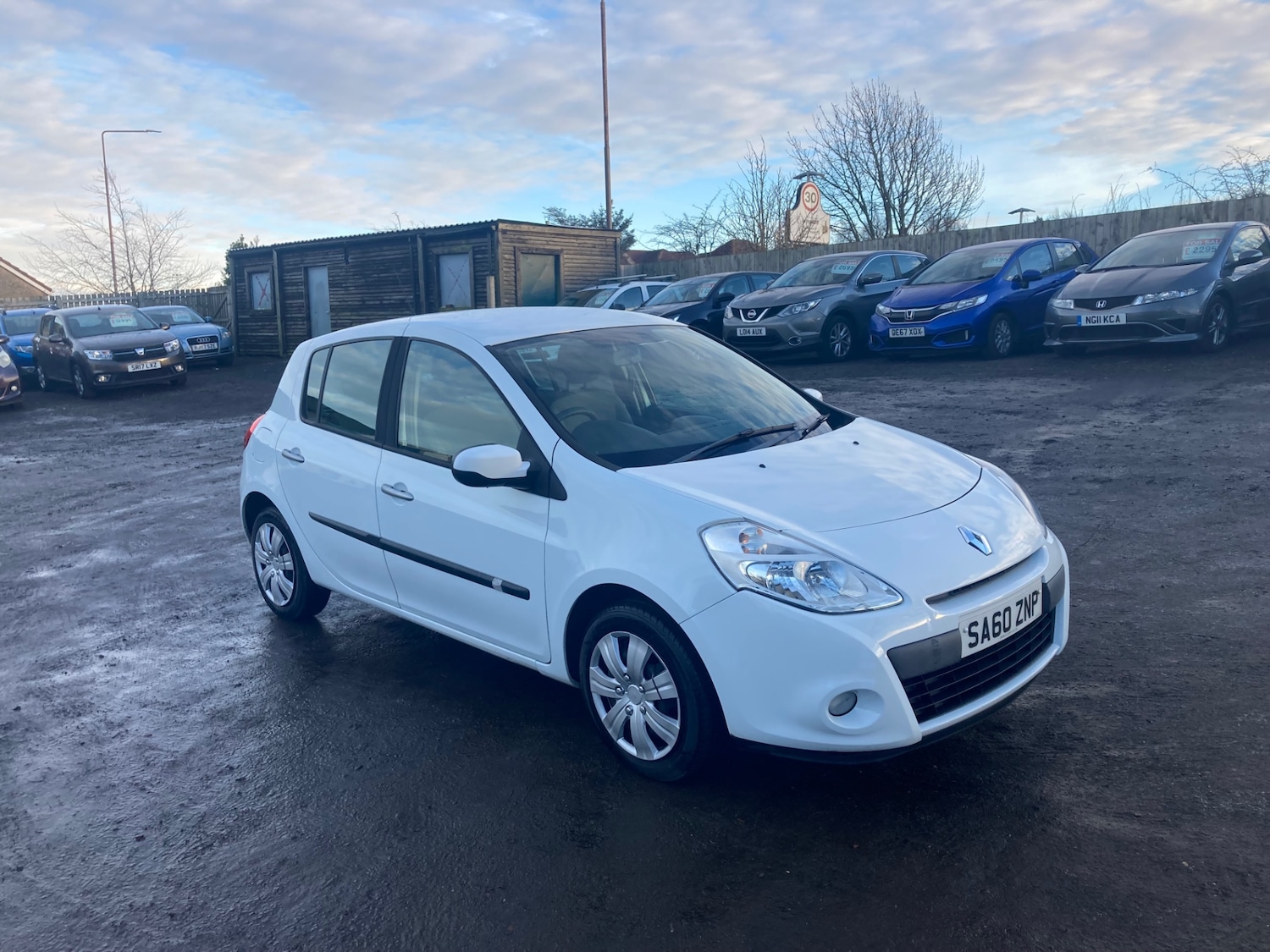 Used Renault Clio 2010 for sale - 77129099: Photo 5