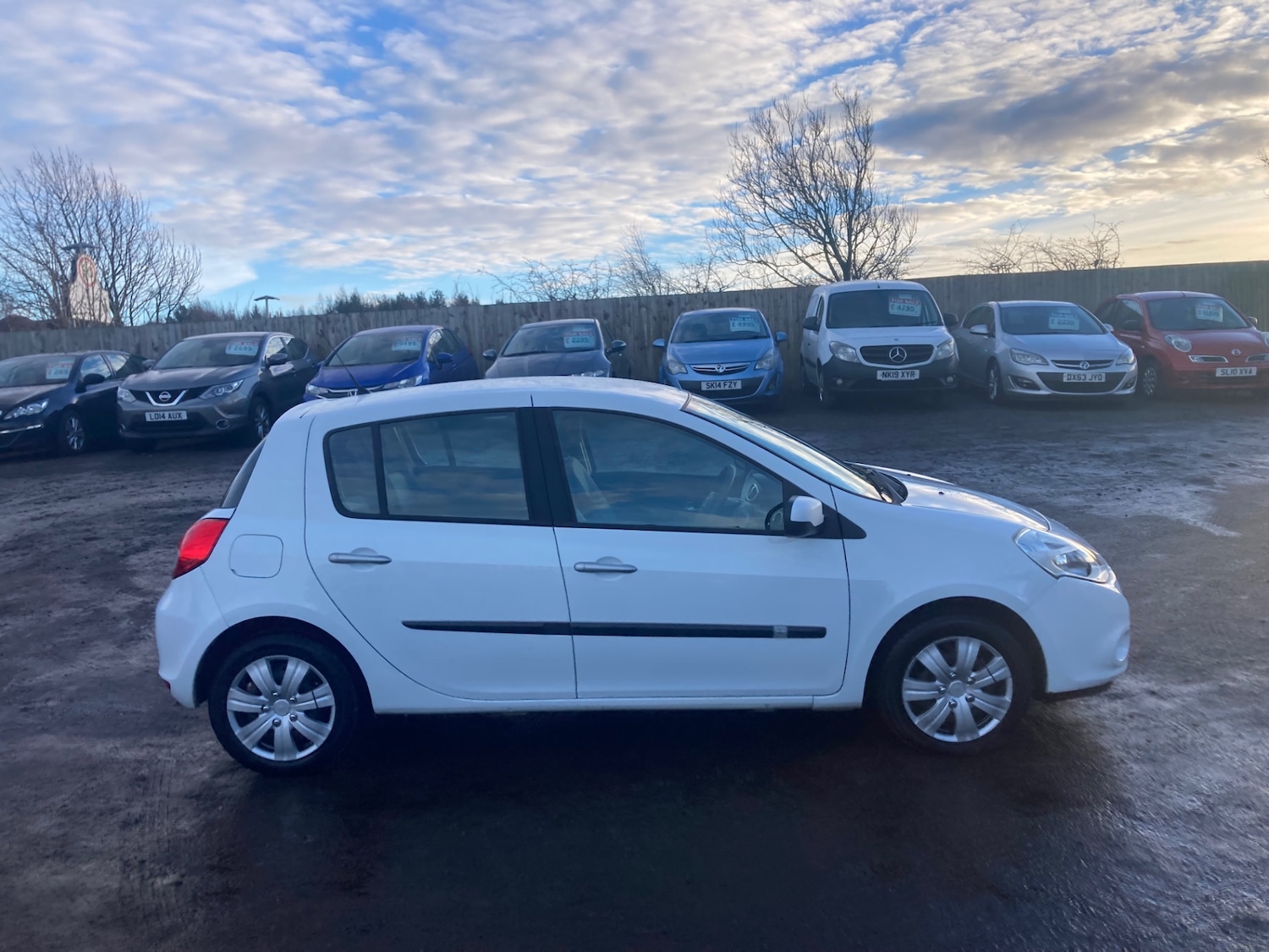 Used Renault Clio 2010 for sale - 77129099: Photo 6