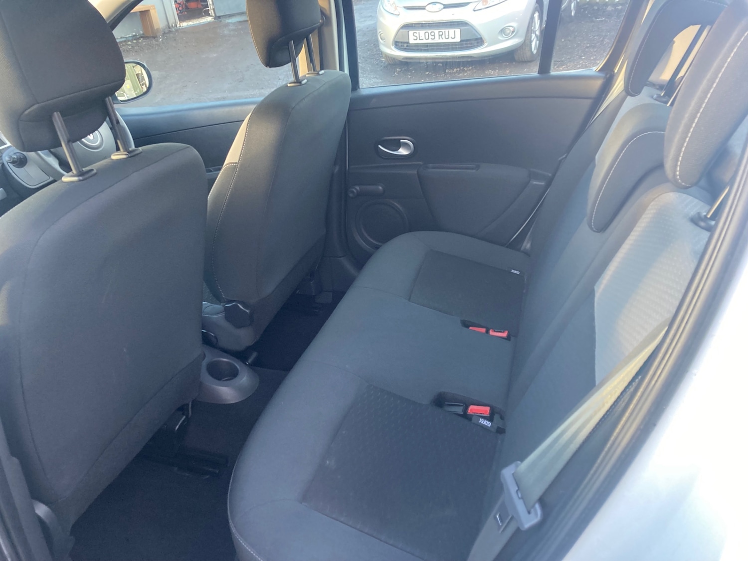 Used Renault Clio 2010 for sale - 77129099: Photo 8