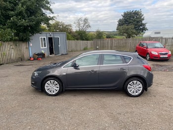 Used Vauxhall Astra 2015 for sale - 79632847: Photo