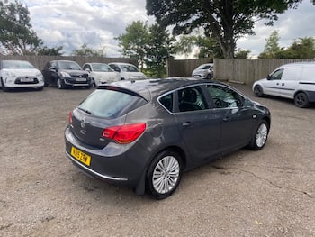 Used Vauxhall Astra 2015 for sale - 79632847: Photo