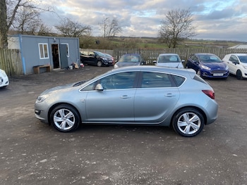 Used Vauxhall Astra 2015 for sale - 77802770: Photo