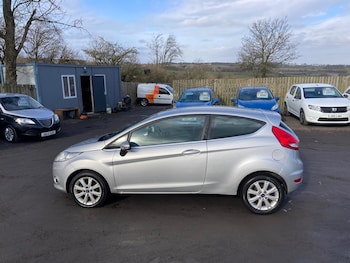 Used Ford Fiesta 2010 for sale - 77802605: Photo
