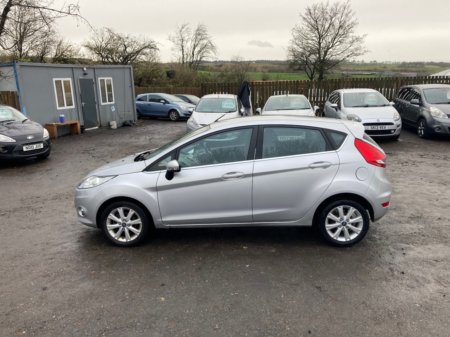 Used Ford Fiesta 2010 for sale - 76663072: Photo 2