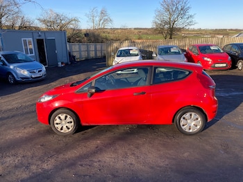 Used Ford Fiesta 2011 for sale - 76699202: Photo