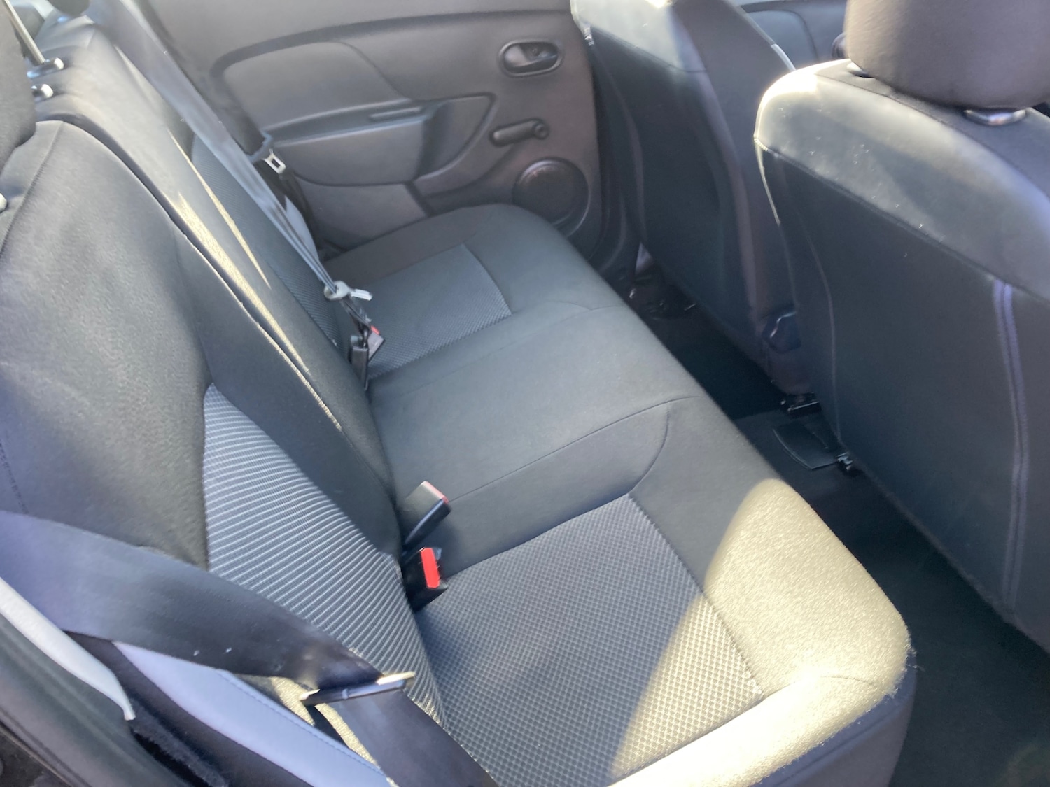 Used Dacia Sandero 2015 for sale - 77836470: Photo 8