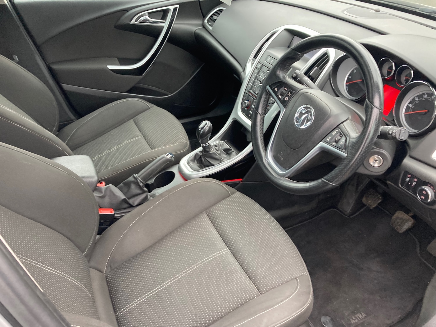 Used Vauxhall Astra 2013 for sale - 77093758: Photo 7