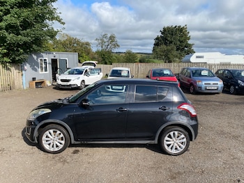 Used Suzuki Swift 2014 for sale - 79616312: Photo