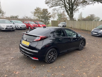 Used Honda Civic 2017 for sale - 76302521: Photo