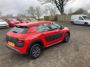 Used Citroen C4 Cactus 2015 for sale - 78275201: Photo