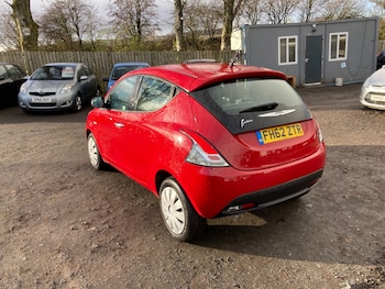 Used Chrysler Ypsilon 2013 for sale - 76662955: Photo