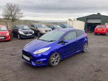 Used Ford Fiesta 2016 for sale - 76567854: Photo