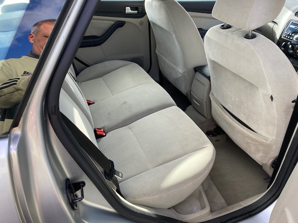 Used Ford Focus 2006 for sale - 76319689: Photo 8