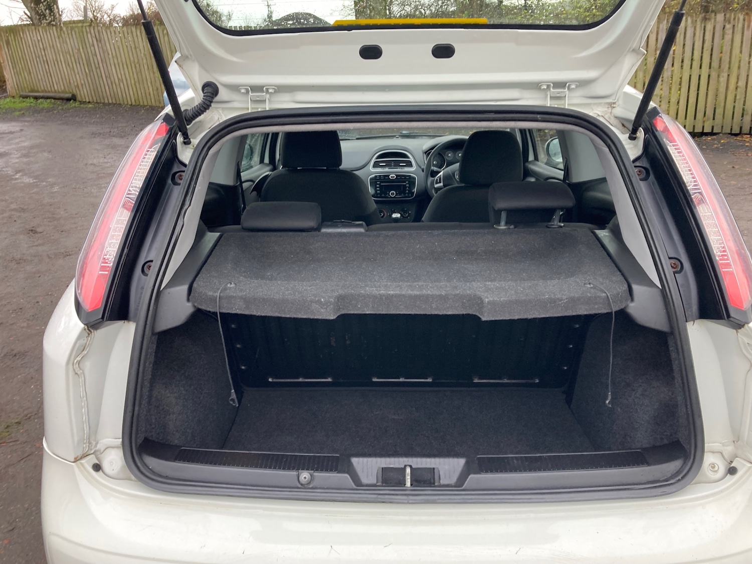 Used Fiat Punto 2014 for sale - 76526080: Photo 9