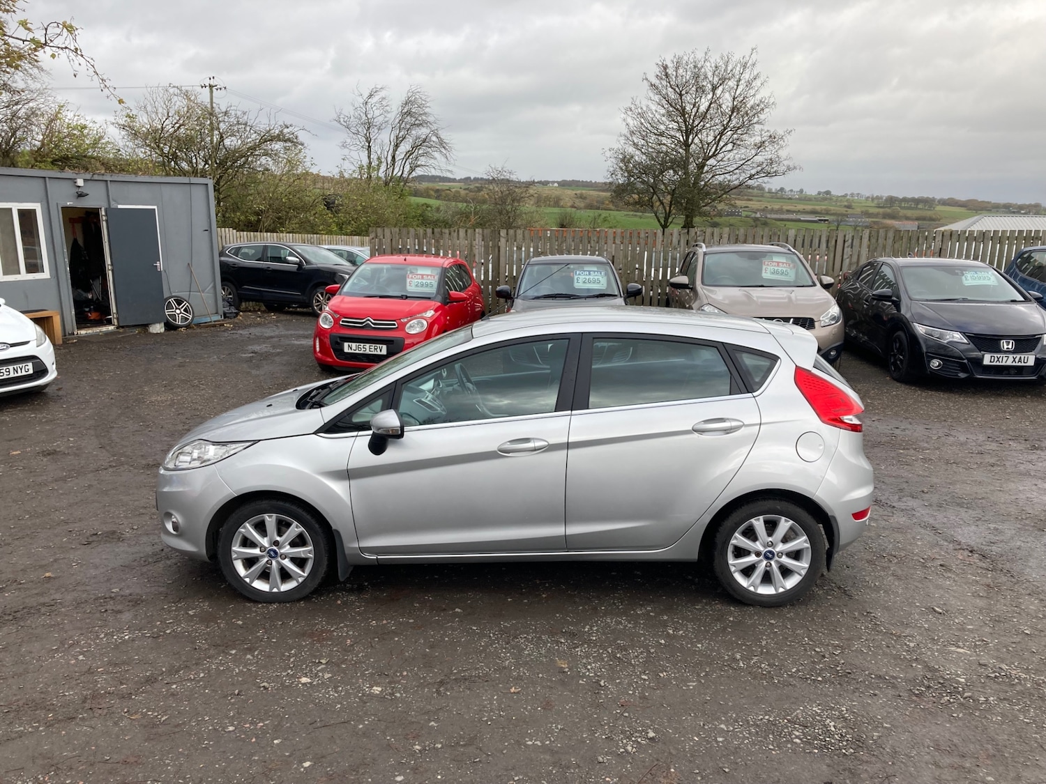 Used Ford Fiesta 2010 for sale - 76521195: Photo 2