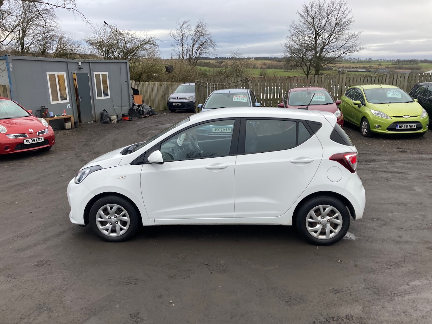 Used Hyundai i10 2019 for sale - 77198335: Photo 2