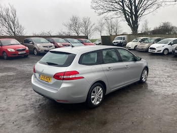 Used Peugeot 308 2015 for sale - 76612603: Photo