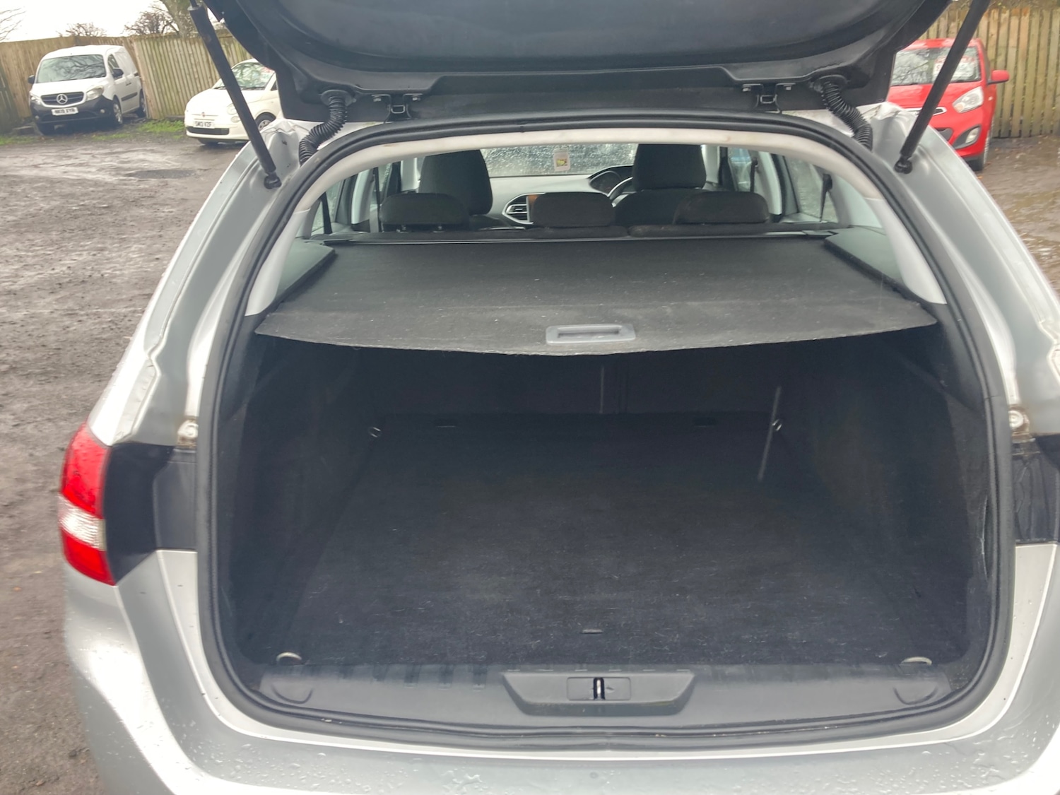 Used Peugeot 308 2015 for sale - 76612603: Photo 9