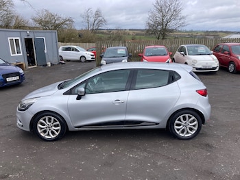 Used Renault Clio 2017 for sale - 77802627: Photo