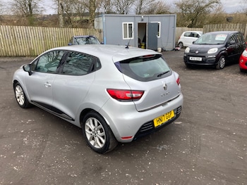 Used Renault Clio 2017 for sale - 77802627: Photo