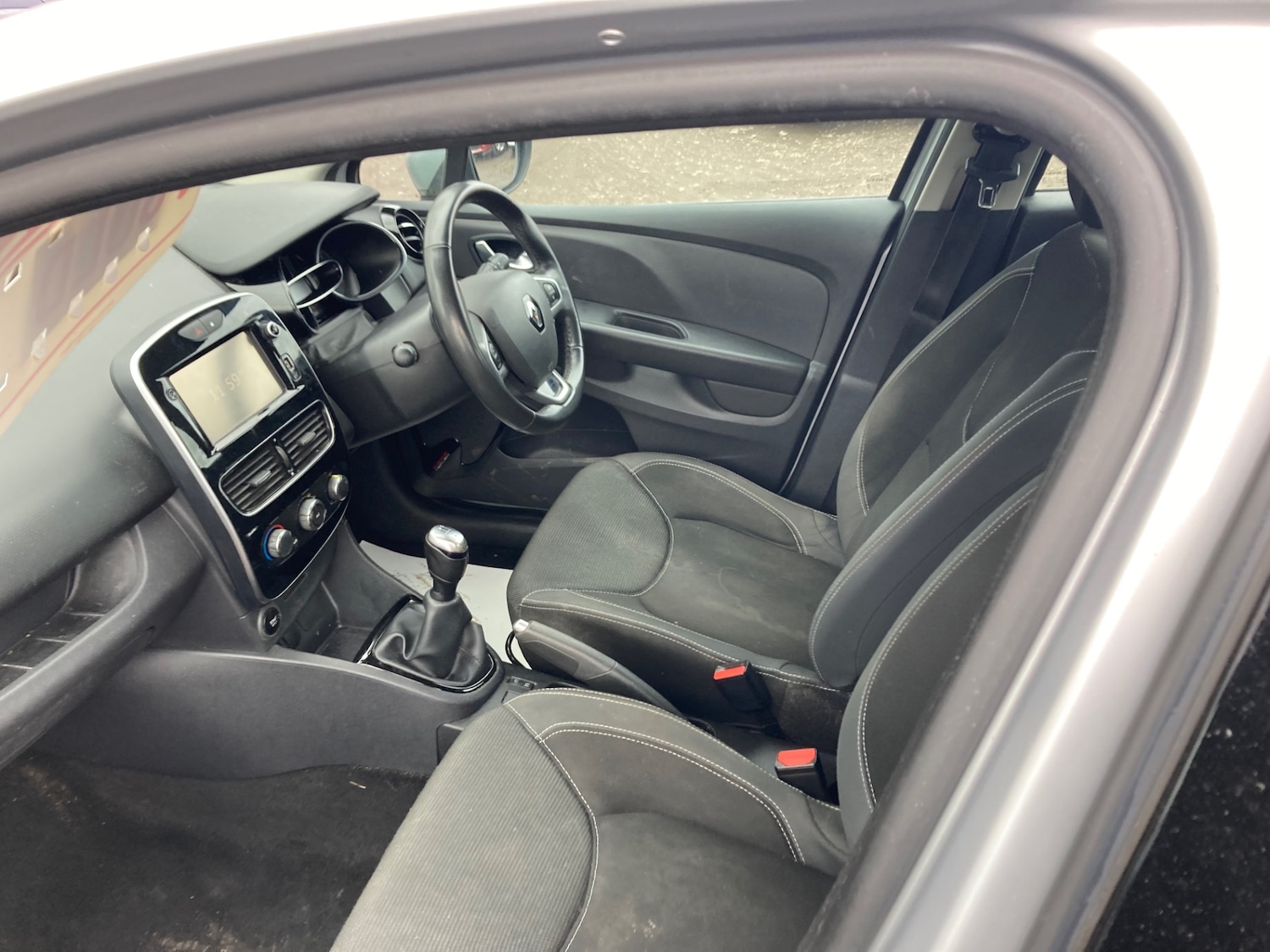 Used Renault Clio 2017 for sale - 77802627: Photo 7