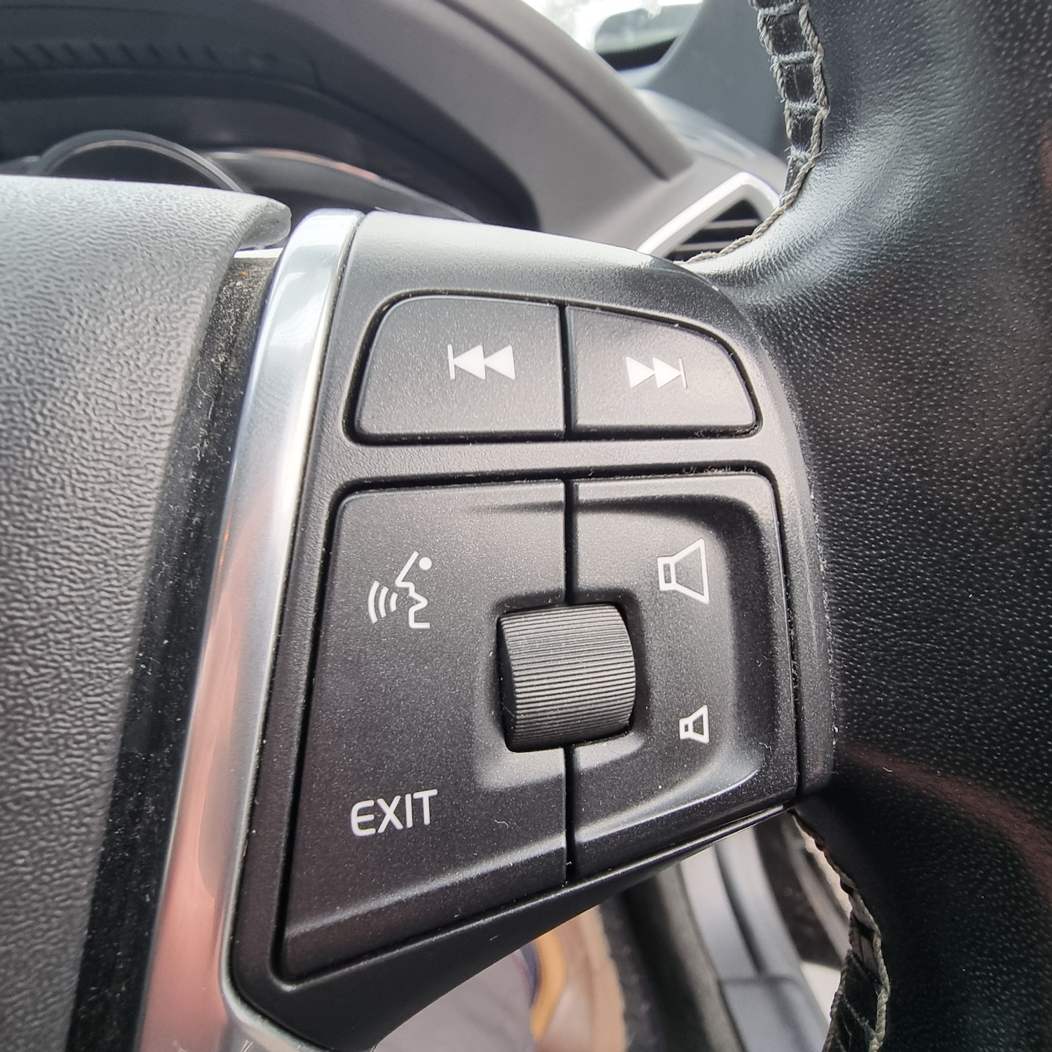 Used Volvo XC60 2017 for sale - 77650971: Photo 14