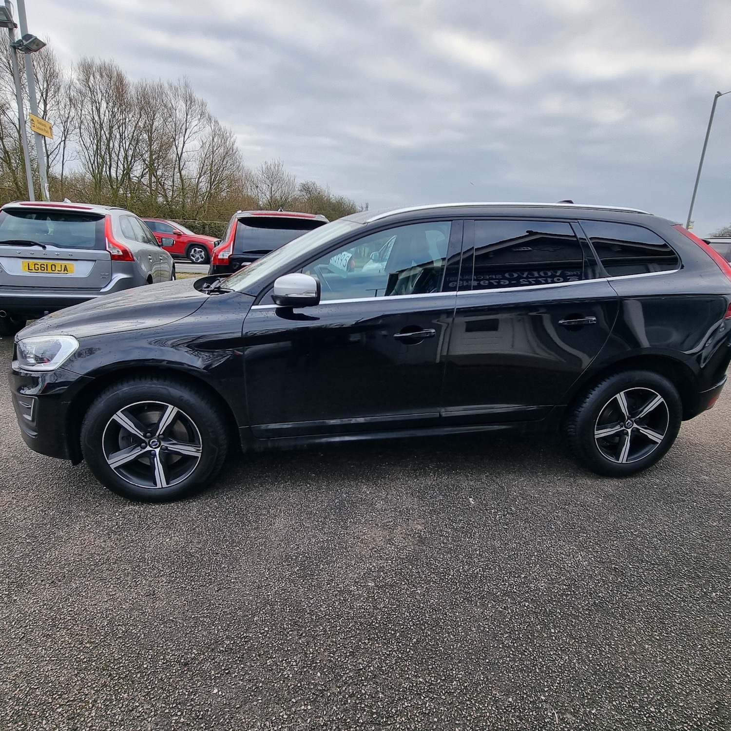 Used Volvo XC60 2017 for sale - 77650971: Photo 2