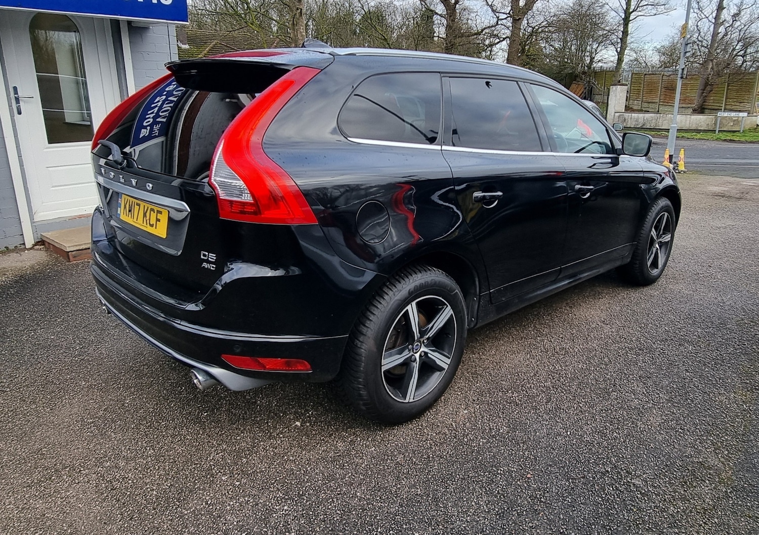 Used Volvo XC60 2017 for sale - 77650971: Photo 3