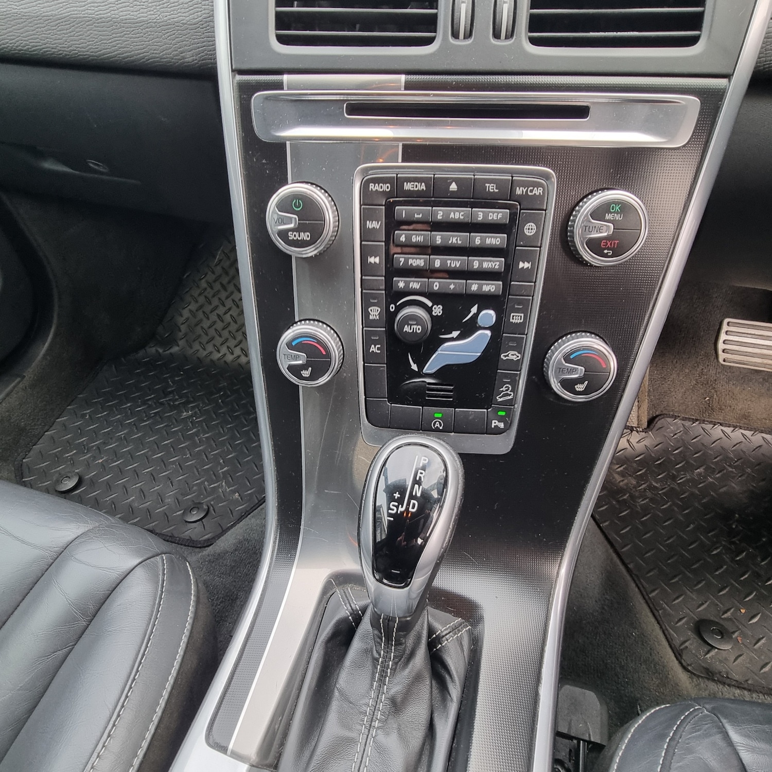 Used Volvo XC60 2017 for sale - 77650971: Photo 9