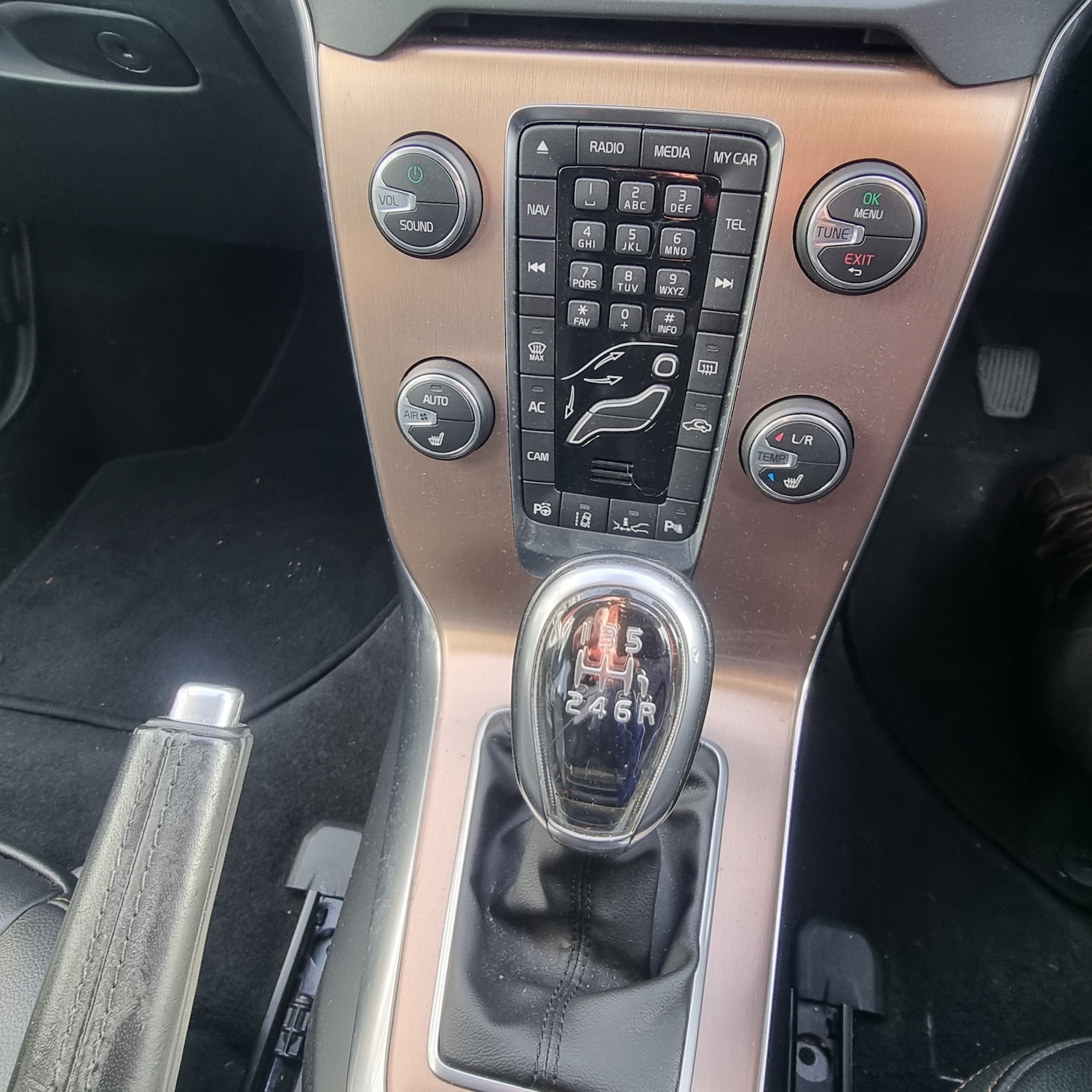 Used Volvo V40 2013 for sale - 77917574: Photo 11