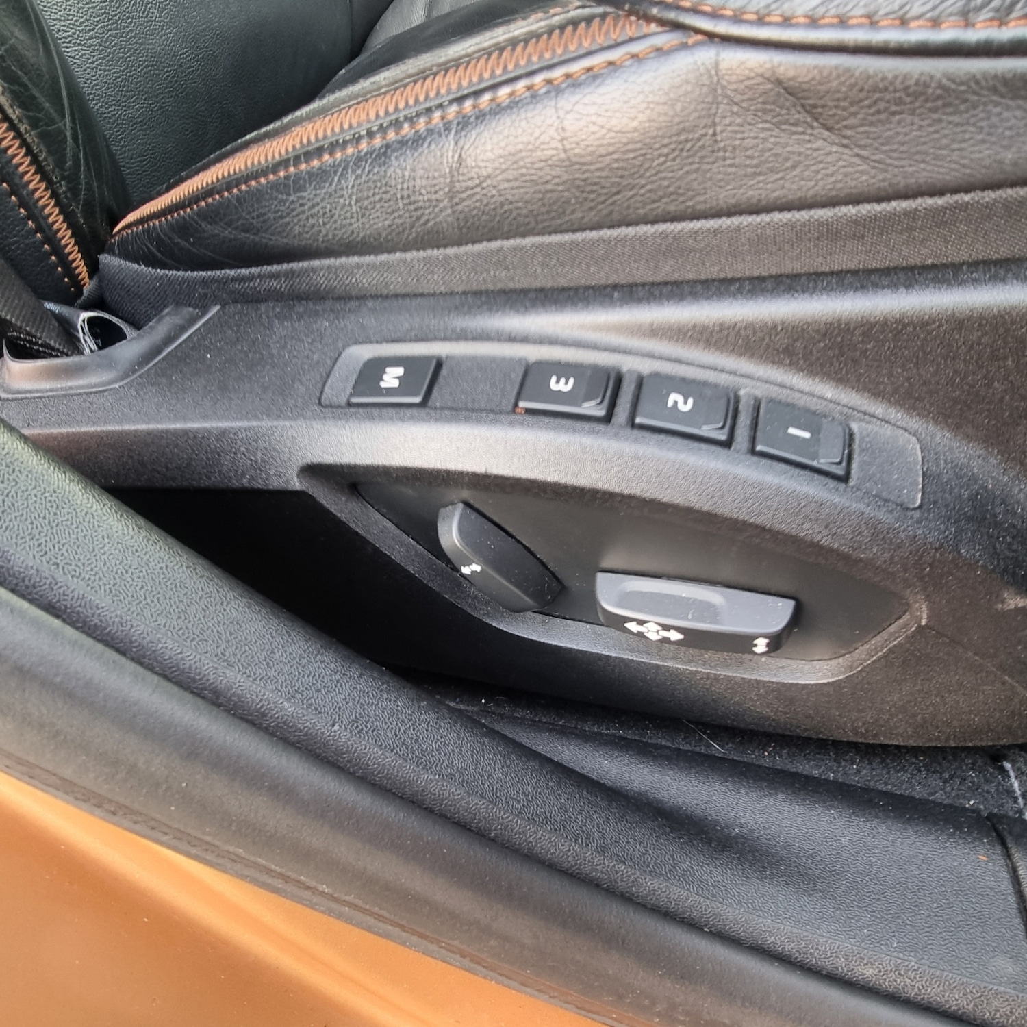 Used Volvo V40 2013 for sale - 77917574: Photo 17