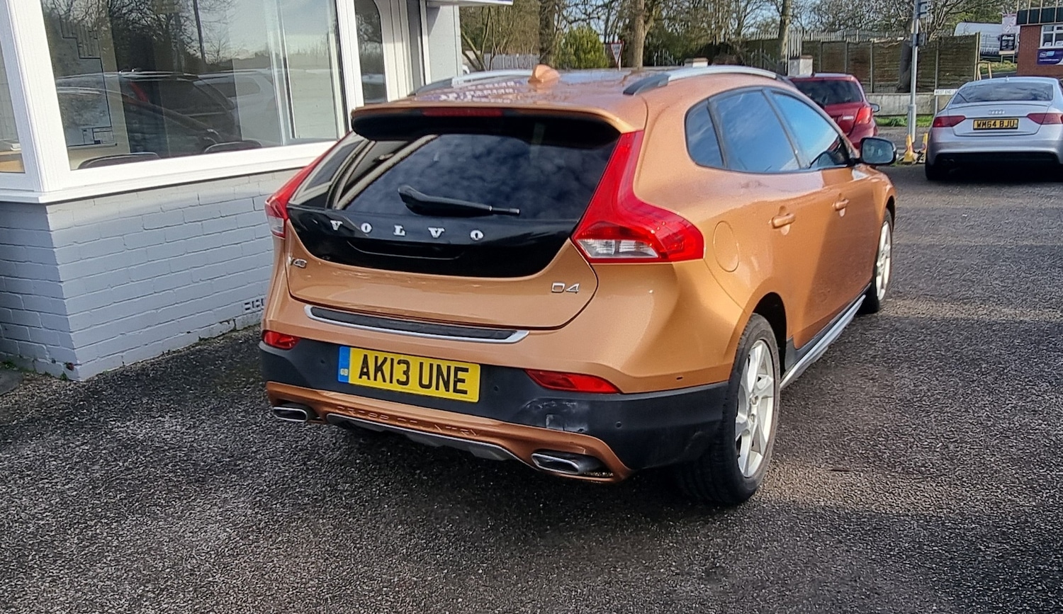 Used Volvo V40 2013 for sale - 77917574: Photo 19